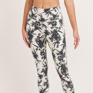 NWT Mono B Floral Silhouette Print Highwaist Leggings XS Cream/Black